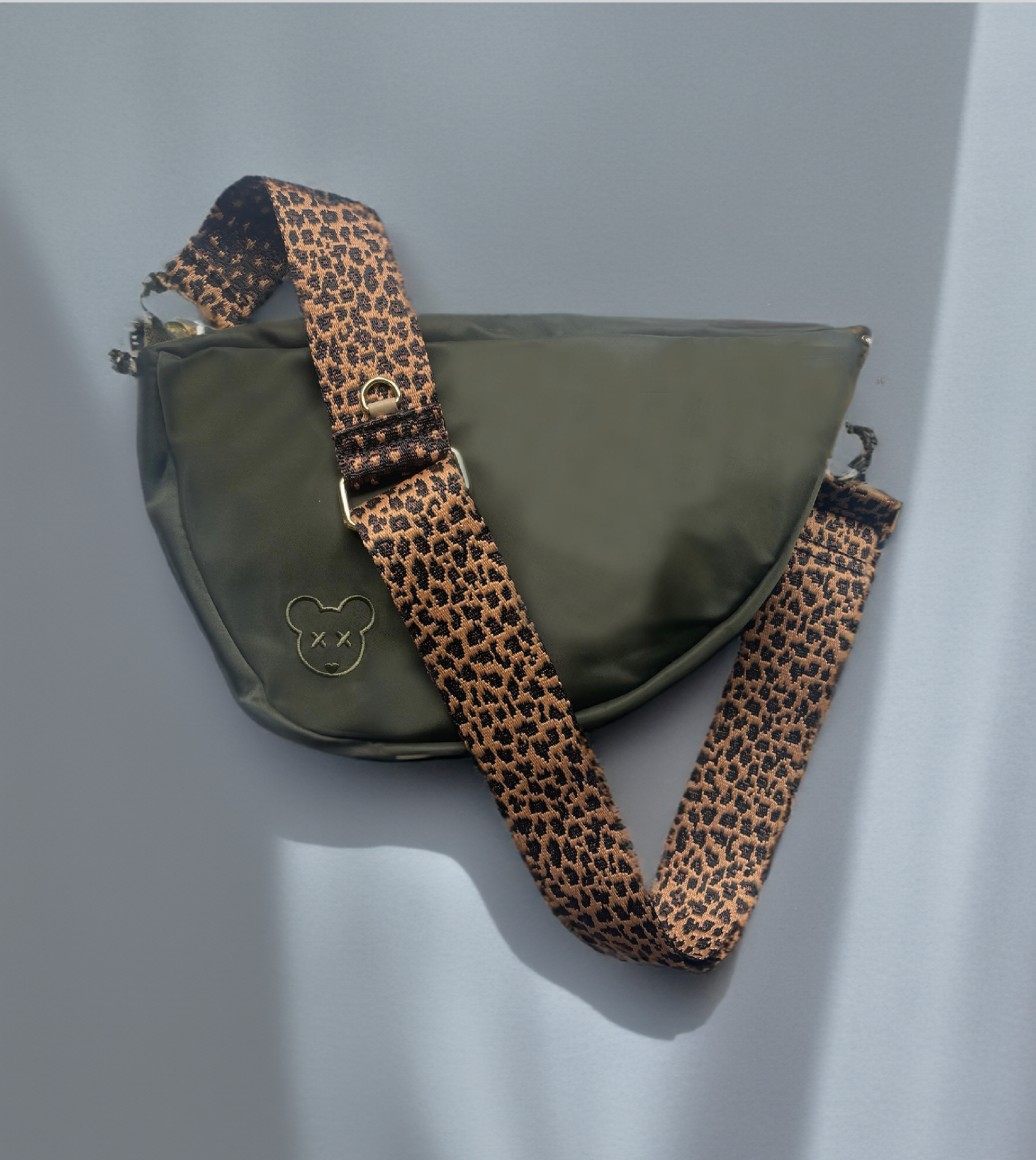 multifunctional sling diaper bag
 - OLIVE (limited edition)