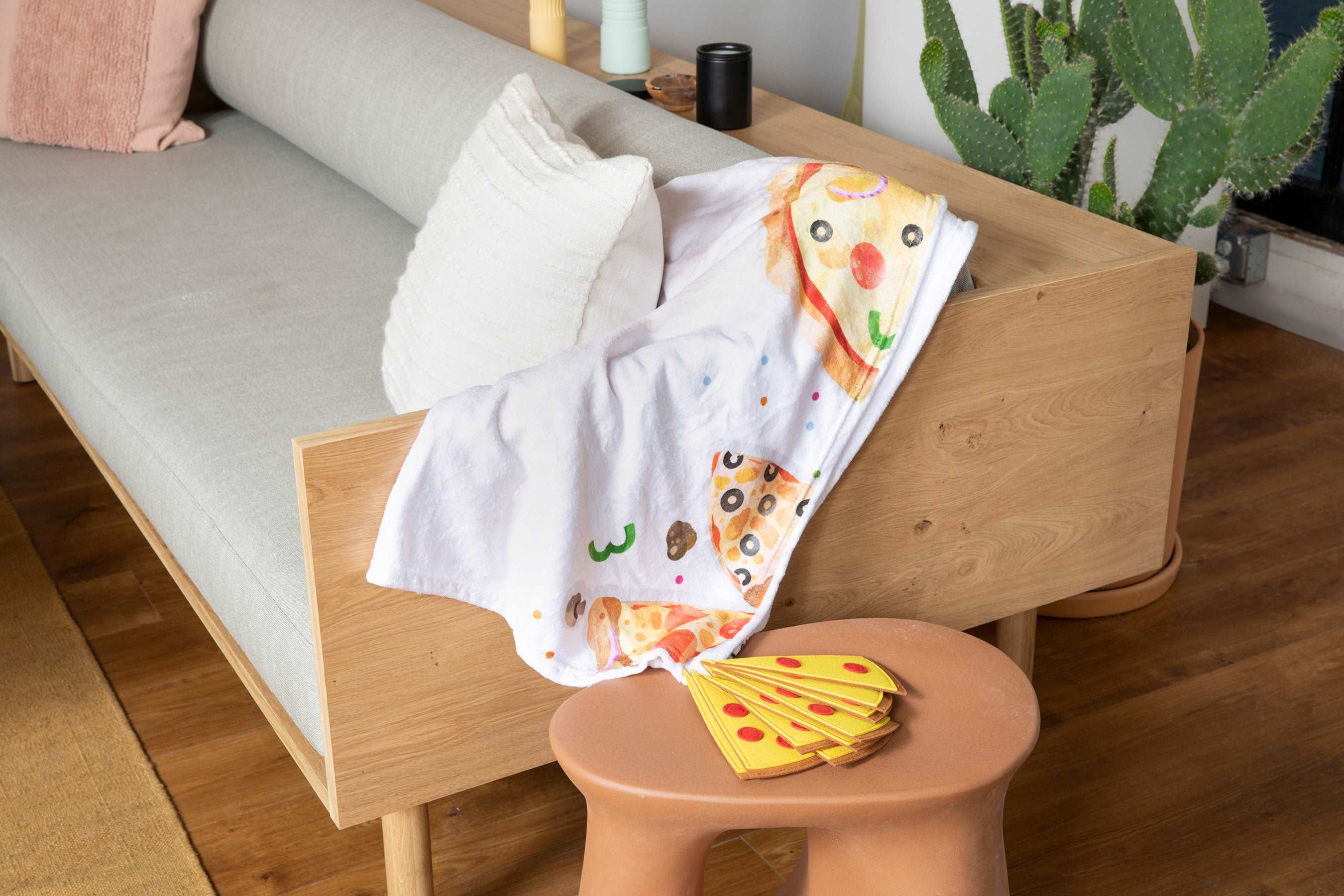 monthly milestone baby blanket - pizza theme